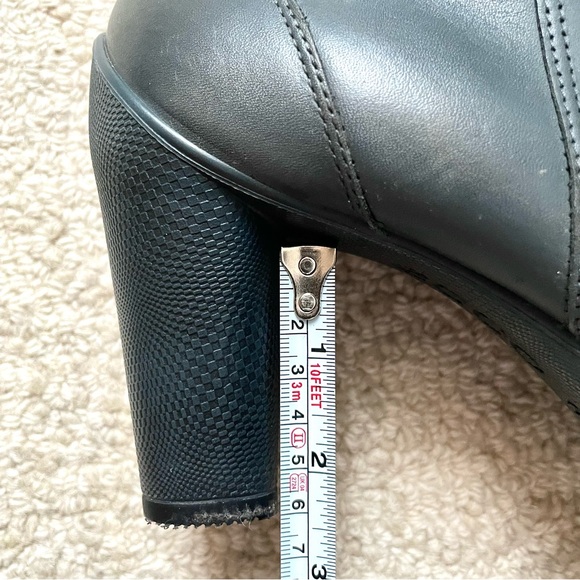 ECCO Tall Gray Leather Heeled Boots Ankle Strap Side Zip | EU 39 US 8.5 - Picture 11 of 11